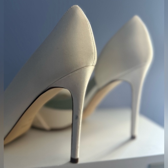 Nine West Ivory/Cream Satin Bow Heels – Bridal & Special Occasion - Picture 4 of 10